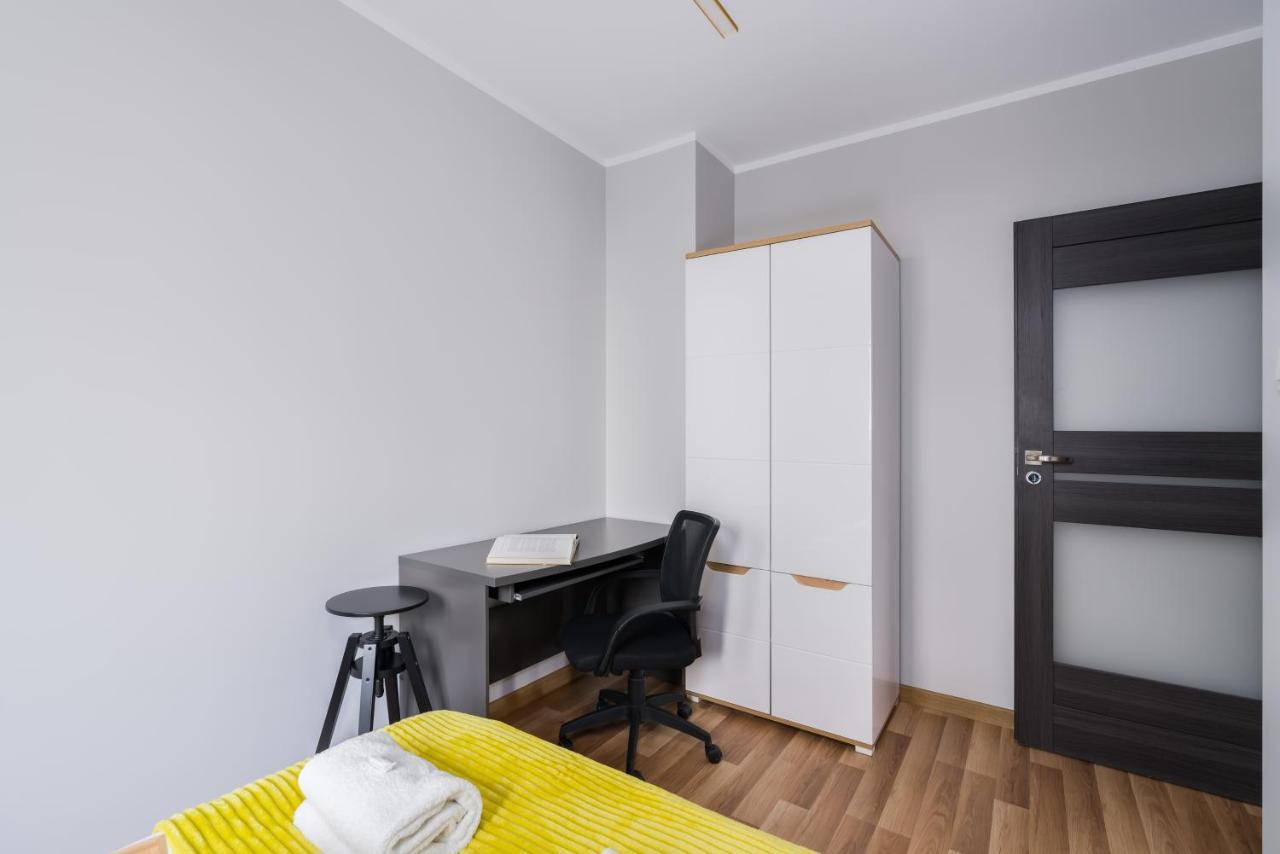 Różana By Renters Apartament *